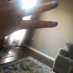 Meet your Posher, Ell